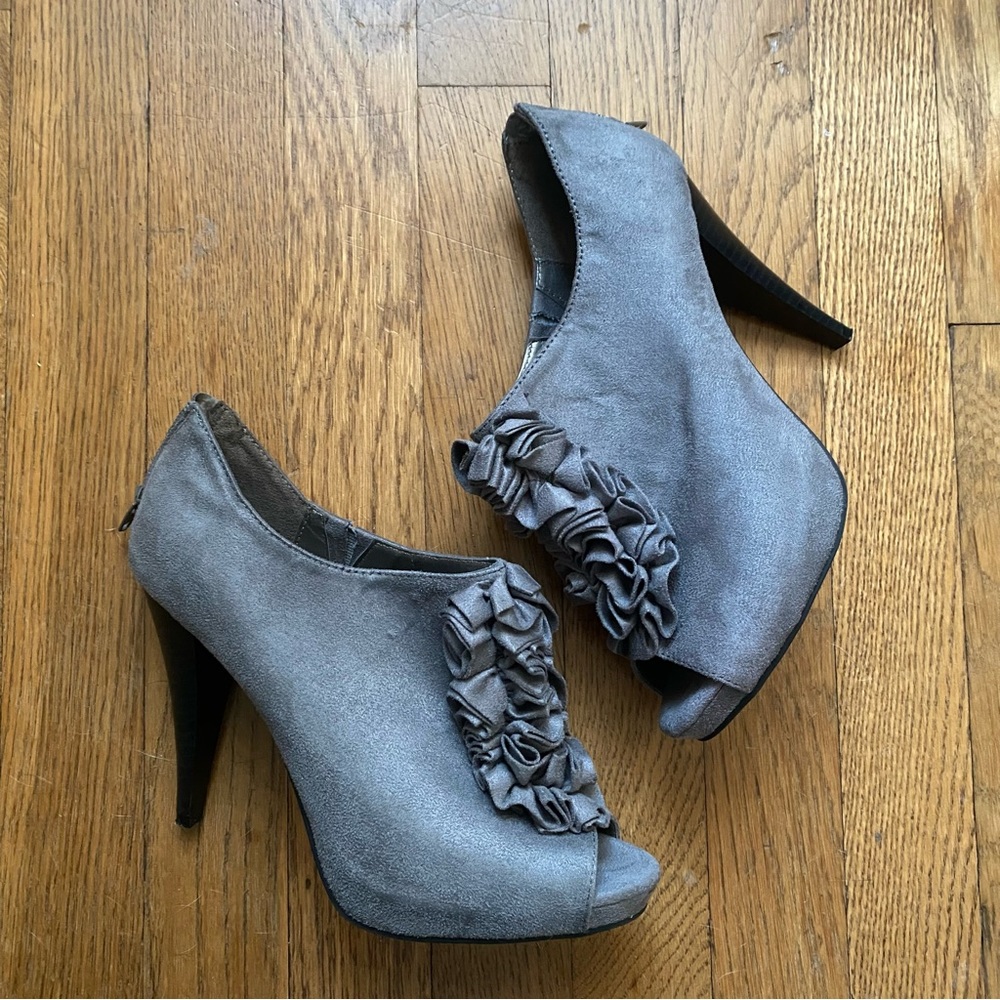 Fergalicious Montage Pumps gray suede 8